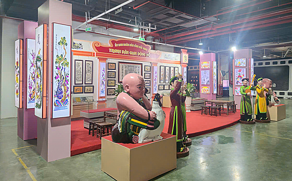 Không gian văn hóa Tranh Đông Hồ được tỉnh Bắc Ninh trưng bày tại triển lãm. Không gian văn hóa Tranh Đông Hồ được tỉnh Bắc Ninh trưng bày tại triển lãm.