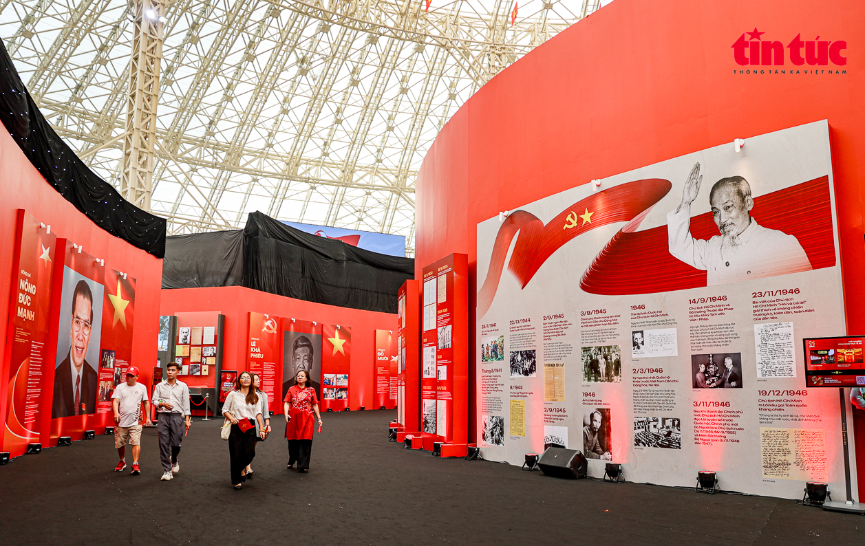 95 năm lịch sử Đảng Cộng sản Việt Nam được tái hiện trong một mối liên kết liền mạch, chặt chẽ, từ thời điểm Đảng ra đời, giành độc lập dân tộc, qua những năm xây dựng chủ nghĩa xã hội ở miền Bắc và Cách mạng Dân tộc dân chủ nhân dân ở miền Nam; xây dựng Chủ nghĩa xã hội, bảo vệ Tổ quốc và tiến hành sự nghiệp đổi mới; cho tới giai đoạn đẩy mạnh công nghiệp hóa, hiện đại hóa và hội nhập quốc tế sâu rộng.