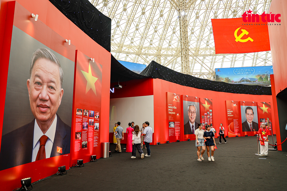 Diễn ra từ ngày 28/8 đến 5/9/2025 tại Trung tâm Triển lãm Việt Nam, Triển lãm chuyên đề “95 năm cờ Đảng soi đường” là một sự kiện quan trọng trong chuỗi hoạt động chào mừng 80 năm Cách mạng tháng Tám và Quốc khánh 2/9.