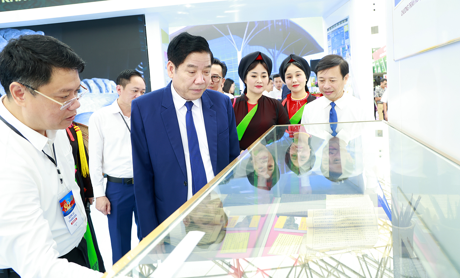 Lãnh đạo tỉnh Bắc Ninh dự khai mạc Triển lãm thành tựu đất nước “80 năm Hành trình Độc lập - Tự do - Hạnh phúc”