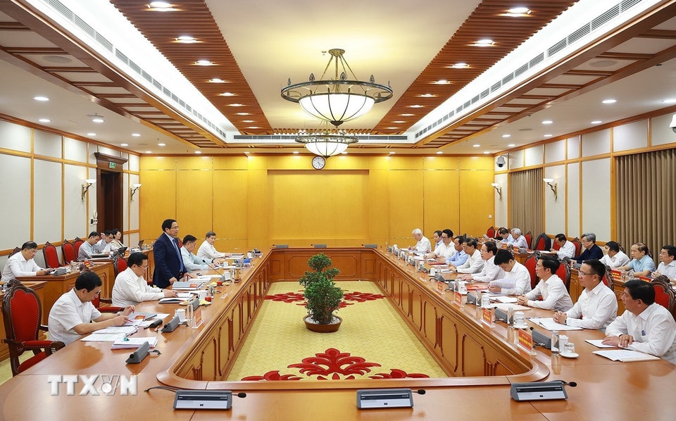 Thủ tướng Phạm Minh Chính chủ trì buổi làm việc với Ban Thường vụ Thành uỷ Hải Phòng. Ảnh: Dương Giang/TTXVN