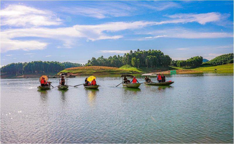 Lào Cai tăng cường đảm bảo an toàn cho du khách trong hoạt động du lịch đường thủy