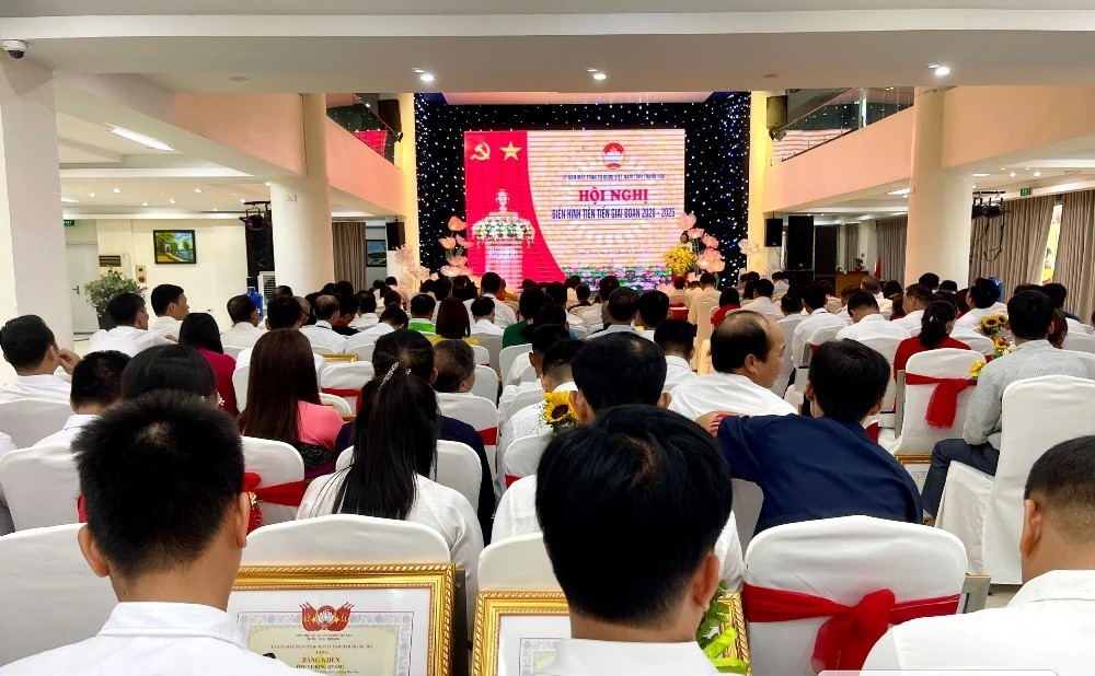 Toàn cảnh hội nghị