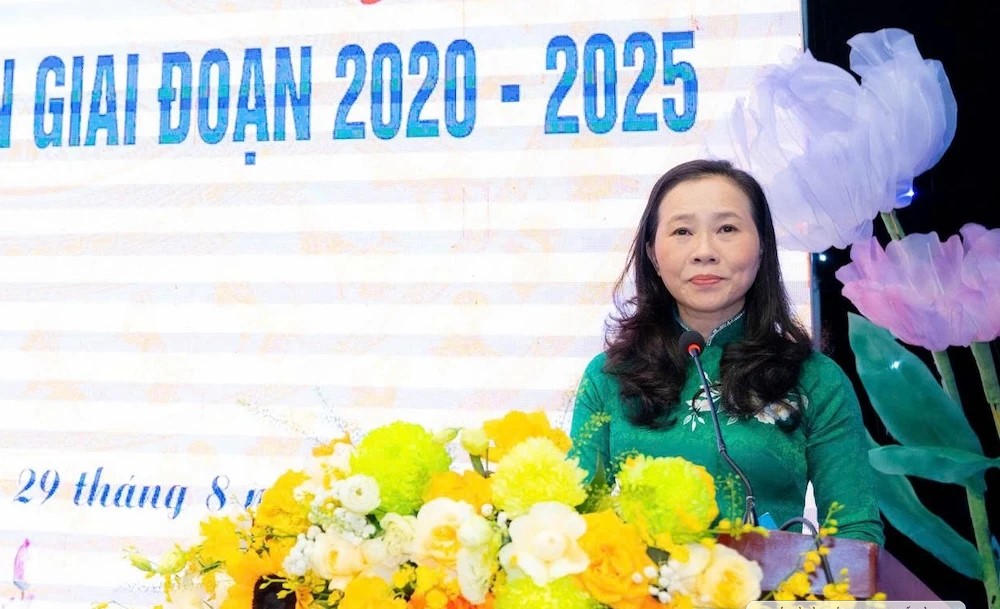 Phó Chủ tịch Ủy ban MTTQ, Chủ tịch Hội LHPN tỉnh Ngô Thị Hồng Hảo phát động phong trào thi đua giai đoạn 2025-2030.