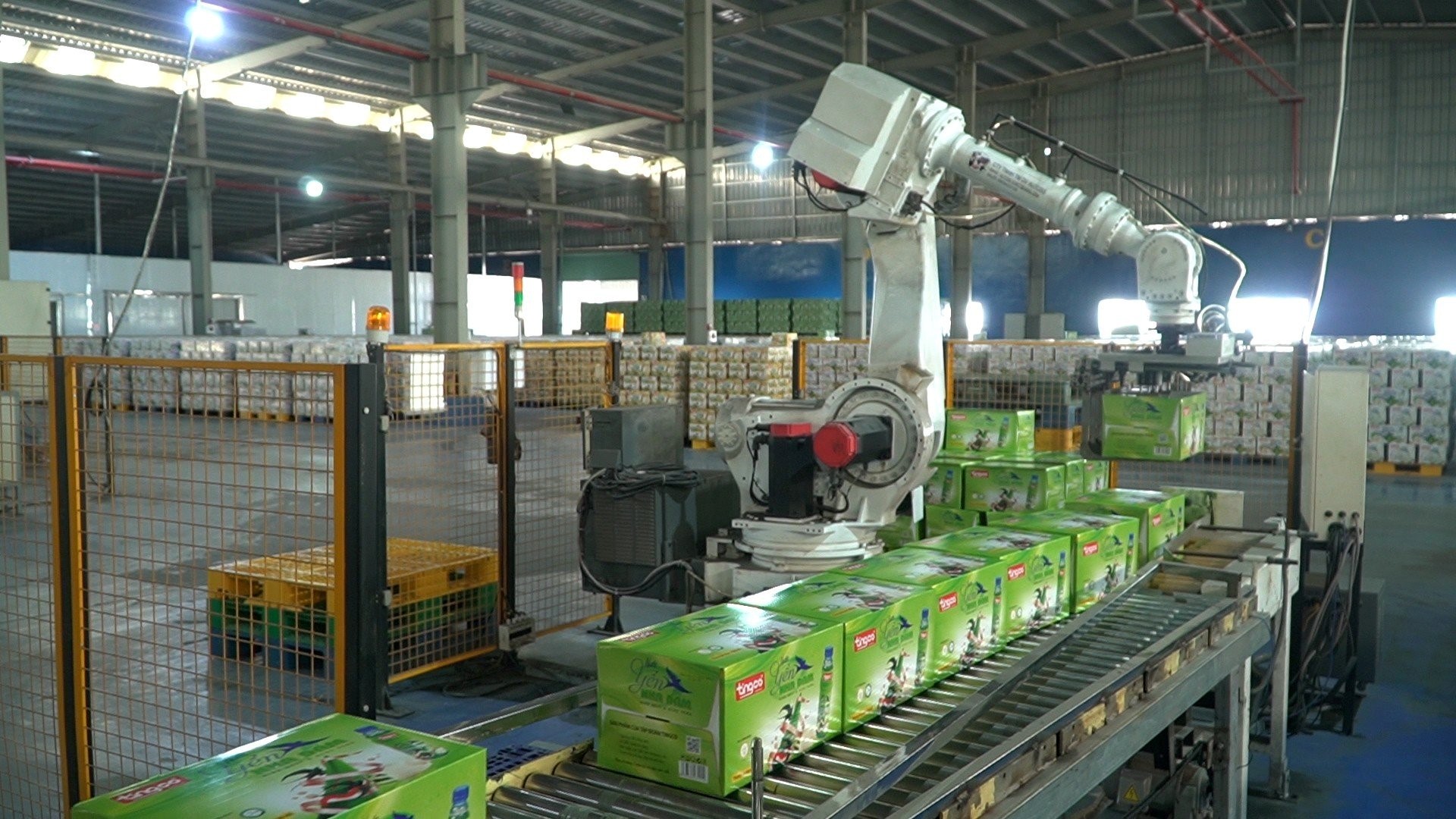 Dây chuyền sản xuất hiện đại đạt tiêu chuẩn ISO 22000