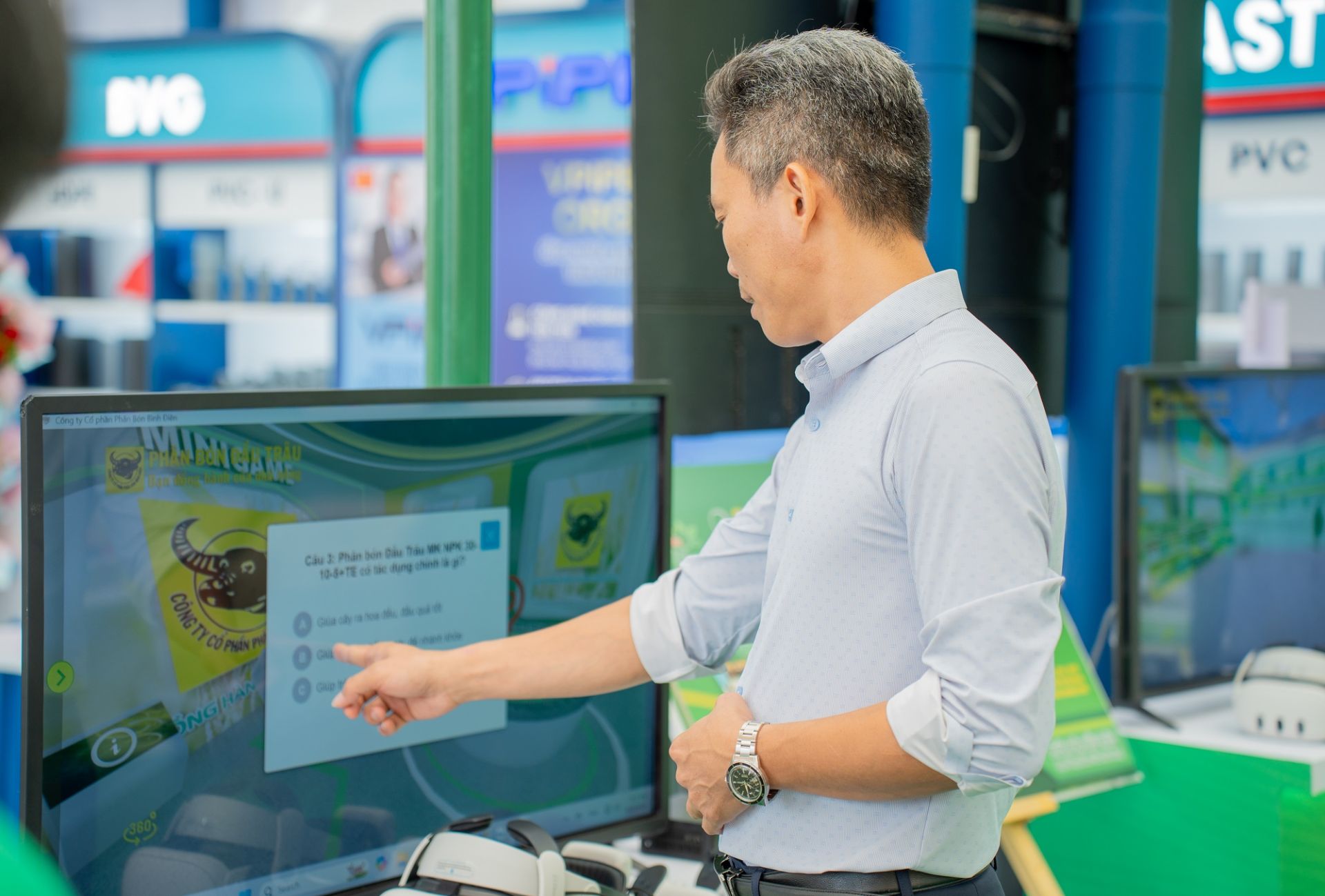 Bình Điền triển khai minigame vui nhộn cùng nhiều phần quà giá trị, tạo sự hứng khởi cho mọi khách tham quan Bình Điền triển khai minigame vui nhộn cùng nhiều phần quà giá trị, tạo sự hứng khởi cho mọi khách tham quan