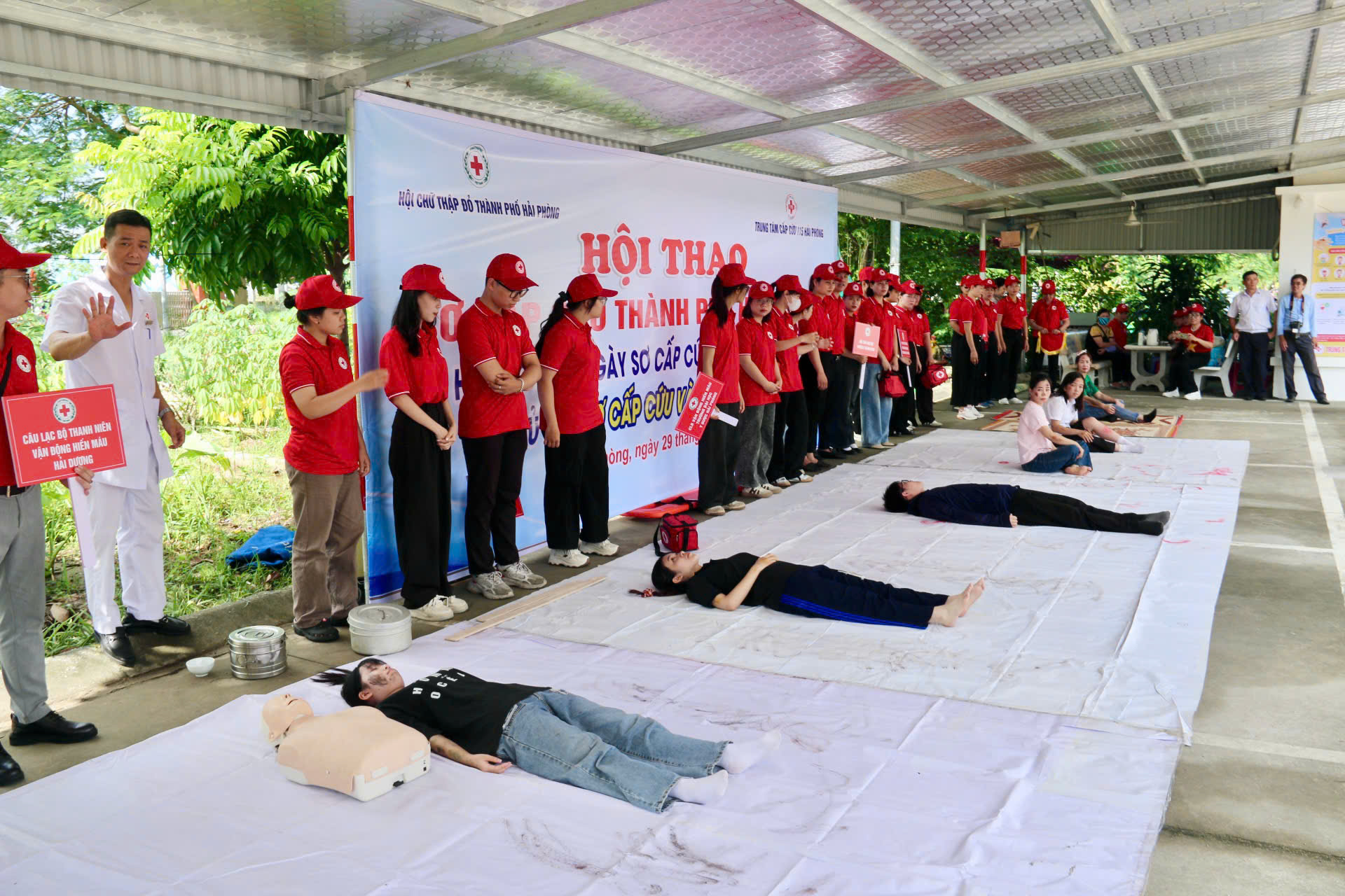 Diễn tập sơ cấp cứu. Diễn tập sơ cấp cứu.