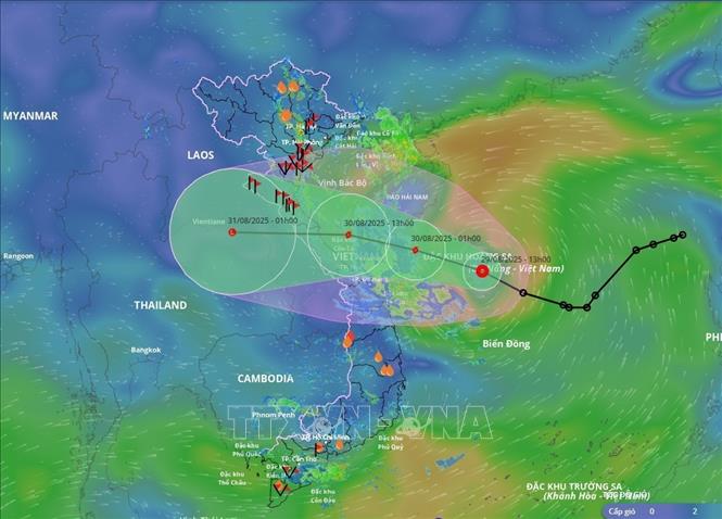 Dự báo áp thấp nhiệt đới trên Biển Đông có khả năng mạnh lên thành bão