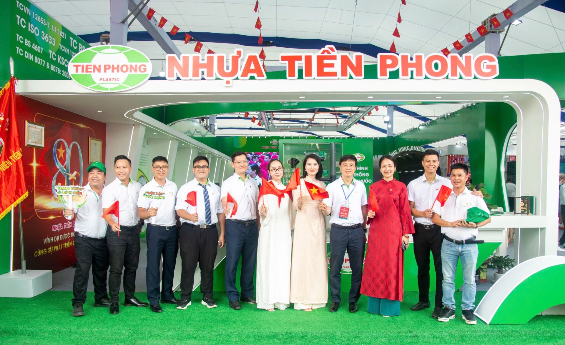 Nhựa Thiếu niên Tiền Phong góp nhịp bền vững - mang những sản phẩm chất lượng cao phục vụ đời sống người dân
