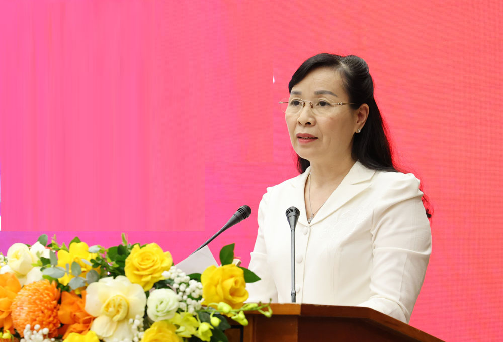 Đồng chí Nguyễn Thị Hà phát biểu chỉ đạo tại chương trình. Đồng chí Nguyễn Thị Hà phát biểu chỉ đạo tại chương trình.