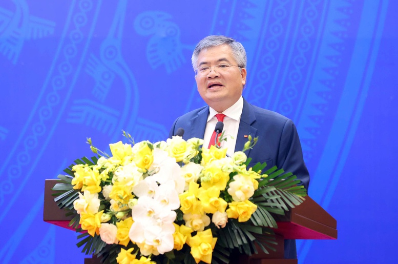 Phó Chủ nhiệm Văn phòng Chủ tịch nước Cấn Đình Tài phát biểu - Ảnh VGP/Đức Tuân