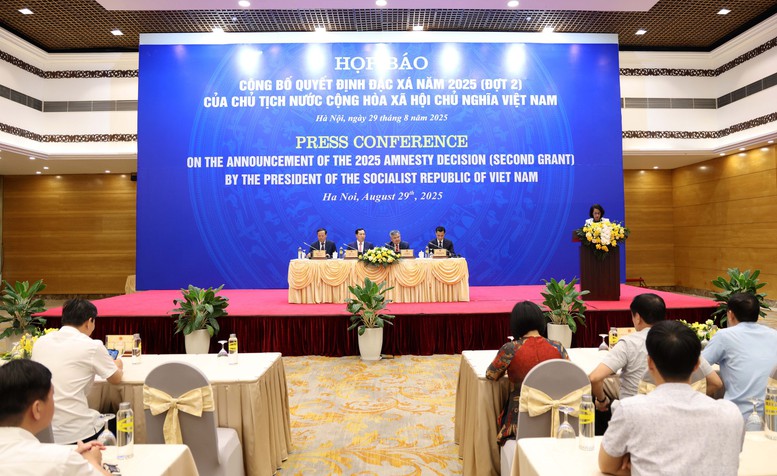 Công bố Quyết định của Chủ tịch nước đặc xá cho 13.920 phạm nhân