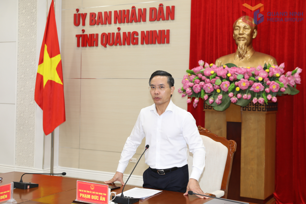 Ông Phạm Đức Ấn, Phó Bí thư Tỉnh ủy, Chủ tịch UBND tỉnh Quảng Ninh, chủ trì hội nghị. Ông Phạm Đức Ấn, Phó Bí thư Tỉnh ủy, Chủ tịch UBND tỉnh Quảng Ninh, chủ trì hội nghị.
