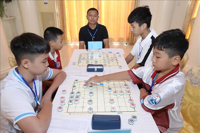 Các kỳ thủ thi đấu tại ngày khai mạc Giải Vô địch Cờ tướng các nhóm Elo toàn quốc năm 2025. (Ảnh: Anh Tuấn – TTXVN) Các kỳ thủ thi đấu tại ngày khai mạc Giải Vô địch Cờ tướng các nhóm Elo toàn quốc năm 2025. (Ảnh: Anh Tuấn – TTXVN)