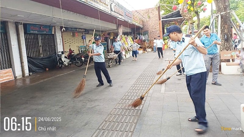 bảo đảm ngôi chợ luôn sạch, đẹp