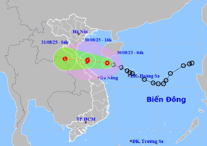 Nghệ An tạm dừng hoạt động tàu thuyền để ứng phó áp thấp nhiệt đới