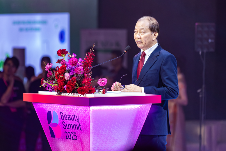 Ông Hoàng Quang Phòng, Phó Chủ tịch Liên đoàn Thương mại và Công nghiệp Việt Nam (VCCI) phát biểu tại Diễn đàn.