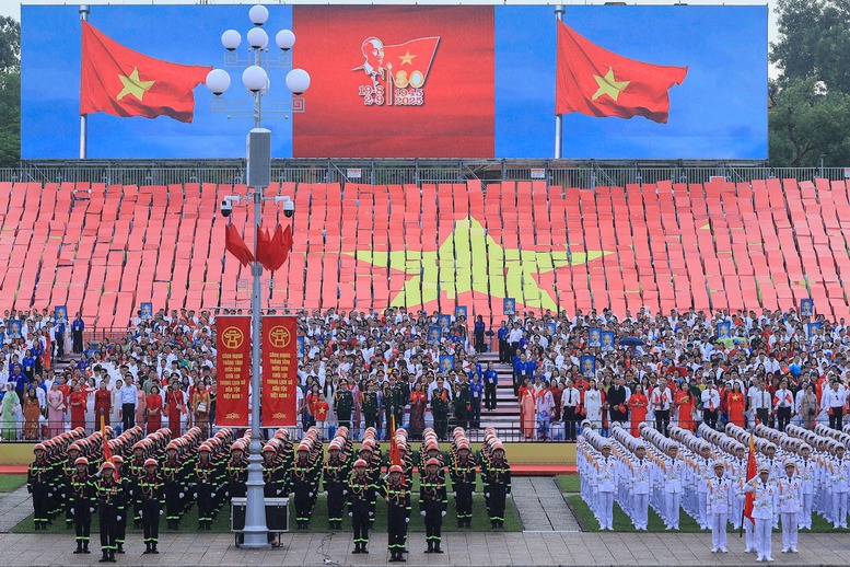 Buổi tổng duyệt mở đầu với lễ chào cờ trang trọng - Ảnh: VGP/Nhật Bắc