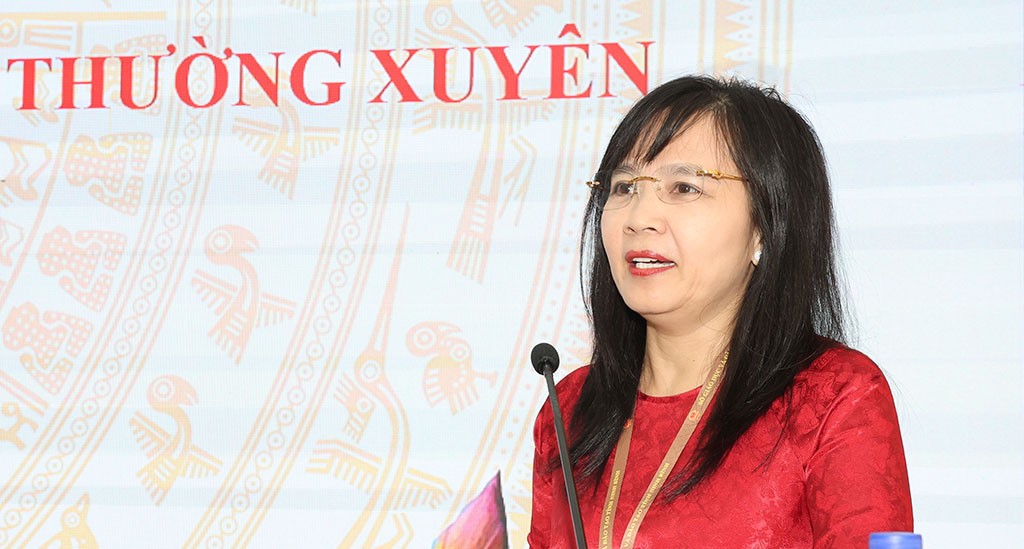 Lãnh đạo Sở Giáo dục và Đào tạo phát biểu tại hội nghị.