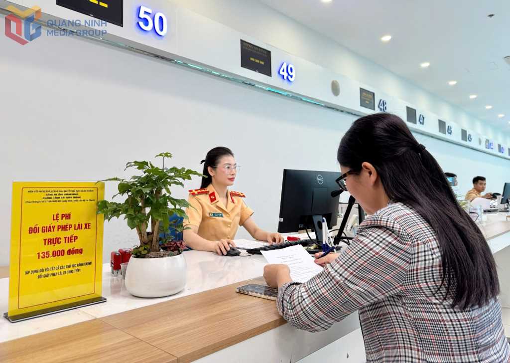 Từ ngày 5/9, Quảng Ninh giải quyết trực tuyến đối với 100% hồ sơ đổi, cấp giấy phép lái xe