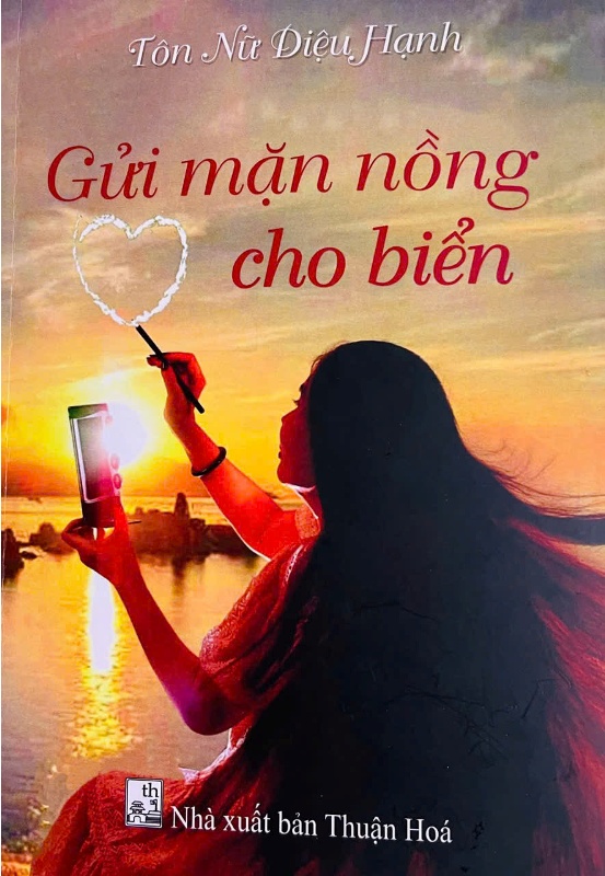 Tôn Nữ Diệu Hạnh ra mắt tập thơ “Gửi mặn nồng cho biển”