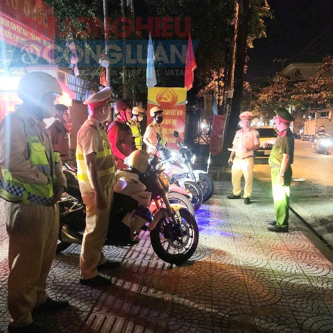 Trạm Cảnh sát giao thông cửa ô Hòa Hiệp đã triển khai phối hợp với công an phường khác trên địa bàn nói chung và công an phường Liên Chiểu nói riêng, tăng cường công tác tuần tra, kiểm soát, xử lý nghiêm các hành vi vi phạm pháp luật về trật tự an toàn giao thông.
