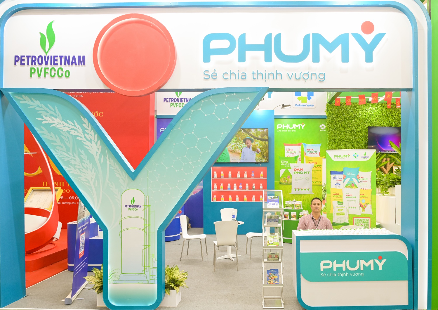 PVFCCo - Phú Mỹ thu hút khách tham quan tại Triển lãm Thành tựu Đất nước