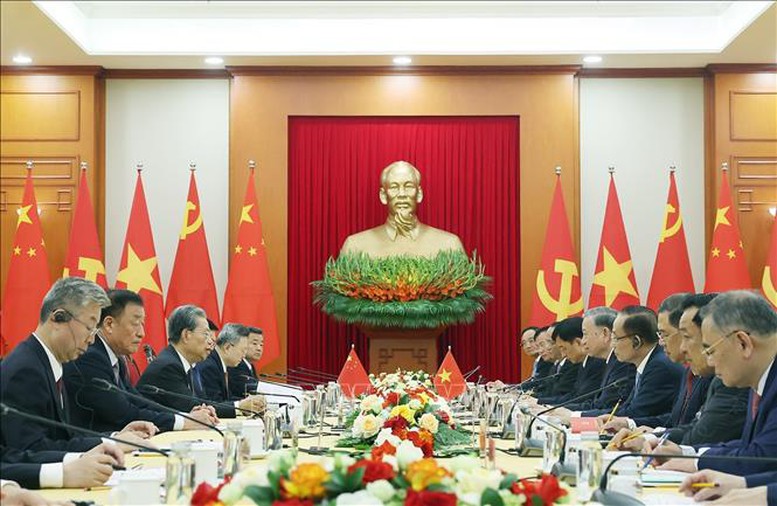 Tổng Bí thư Tô Lâm tiếp Ủy viên Trưởng Nhân đại toàn quốc Trung Quốc Triệu Lạc Tế