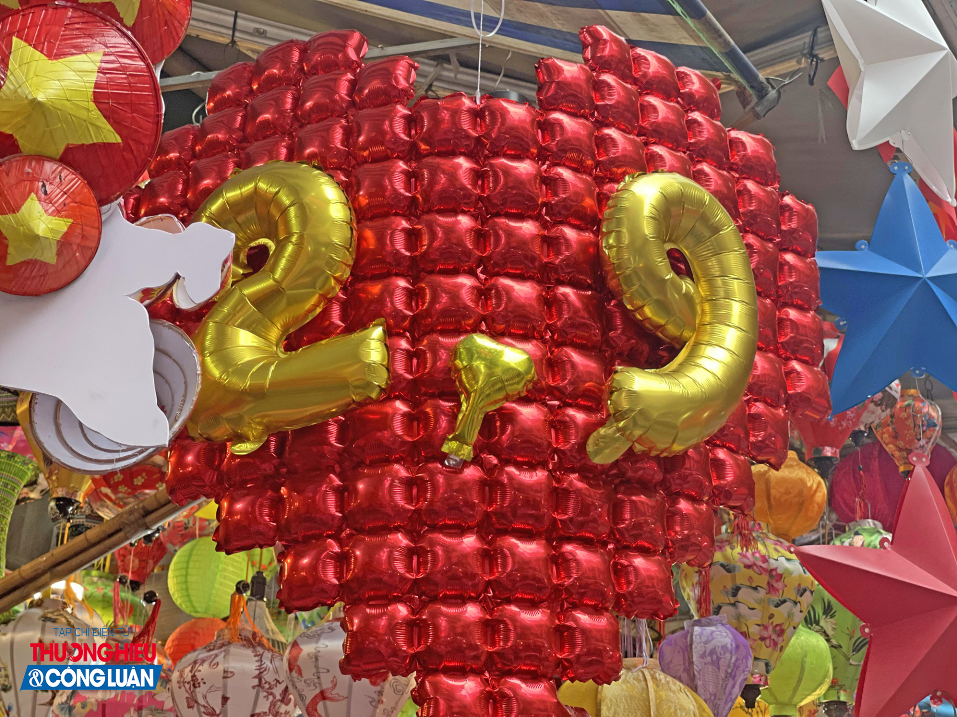 “Nhà nhà treo cờ, người người hướng về Tổ quốc”: Tình yêu Việt Nam trong dịp 80 năm Quốc khánh 2/9