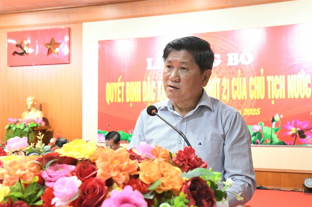 Phó Chủ tịch UBND tỉnh phát biểu tại buổi lễ.