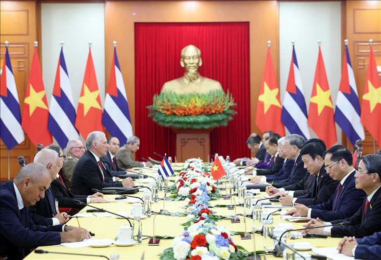 Tổng Bí thư Tô Lâm hội đàm với Bí thư thứ Nhất Đảng Cộng sản Cuba, Chủ tịch nước Cuba Miguel Díaz-Canel Bermúdez. Ảnh: TTXVN Tổng Bí thư Tô Lâm hội đàm với Bí thư thứ Nhất Đảng Cộng sản Cuba, Chủ tịch nước Cuba Miguel Díaz-Canel Bermúdez. Ảnh: TTXVN