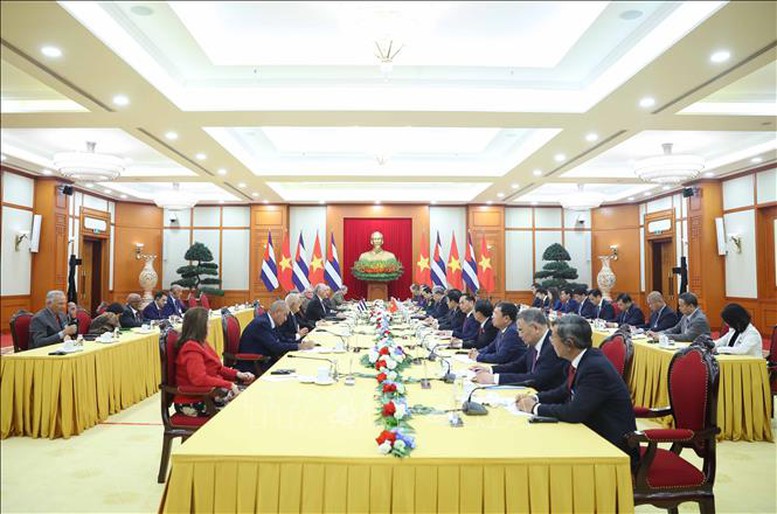 Tổng Bí thư Tô Lâm hội đàm với Bí thư thứ Nhất Đảng Cộng sản Cuba, Chủ tịch nước Cuba Miguel Díaz-Canel Bermúdez. Ảnh: TTXVN Tổng Bí thư Tô Lâm hội đàm với Bí thư thứ Nhất Đảng Cộng sản Cuba, Chủ tịch nước Cuba Miguel Díaz-Canel Bermúdez. Ảnh: TTXVN