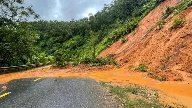 Thanh Hóa nỗ lực khắc phục sạt lở trên các tuyến giao thông