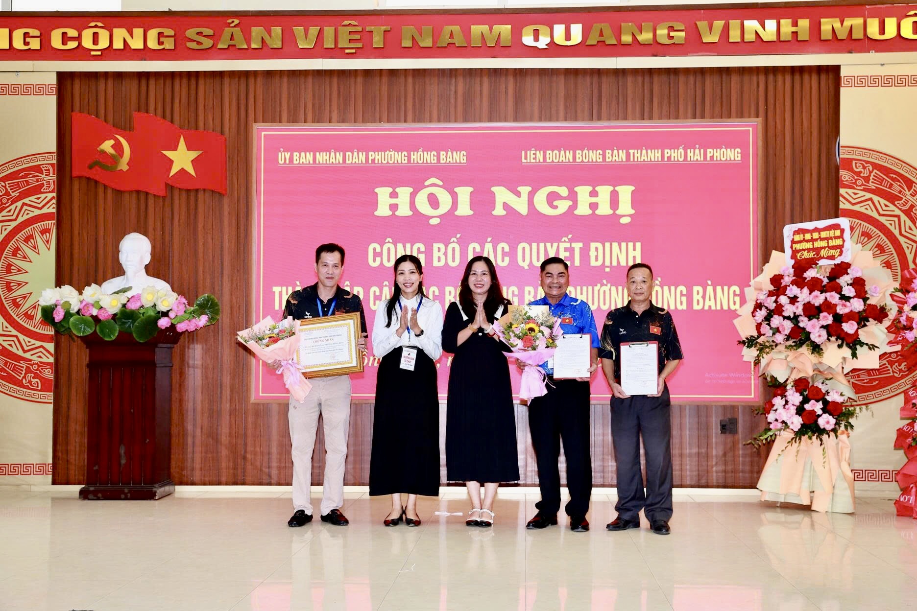 Các vận động viên tham gia thi đấu.