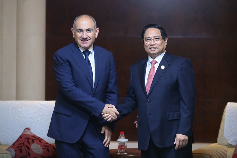 Thủ tướng Chính phủ Phạm Minh Chính hội kiến với Thủ tướng Armenia Nikol Pashinyan - Ảnh: VGP/Nhật Bắc