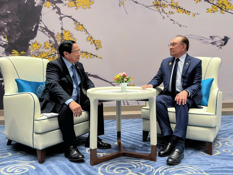 Thủ tướng Chính phủ Phạm Minh Chính gặp Thủ tướng Malaysia Ibrahim Anwar - Ảnh: VGP/Nhật Bắc Thủ tướng Chính phủ Phạm Minh Chính gặp Thủ tướng Malaysia Ibrahim Anwar - Ảnh: VGP/Nhật Bắc