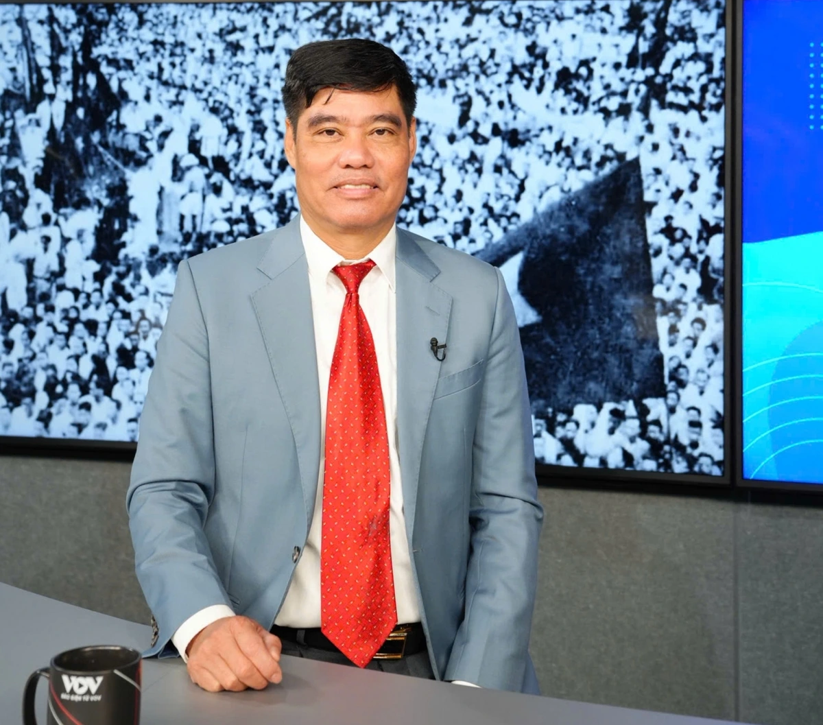 PGS.TS Lê Văn Cường, Phó Viện trưởng Viện Xây dựng Đảng, Học viện Chính trị Quốc gia Hồ Chí Minh.