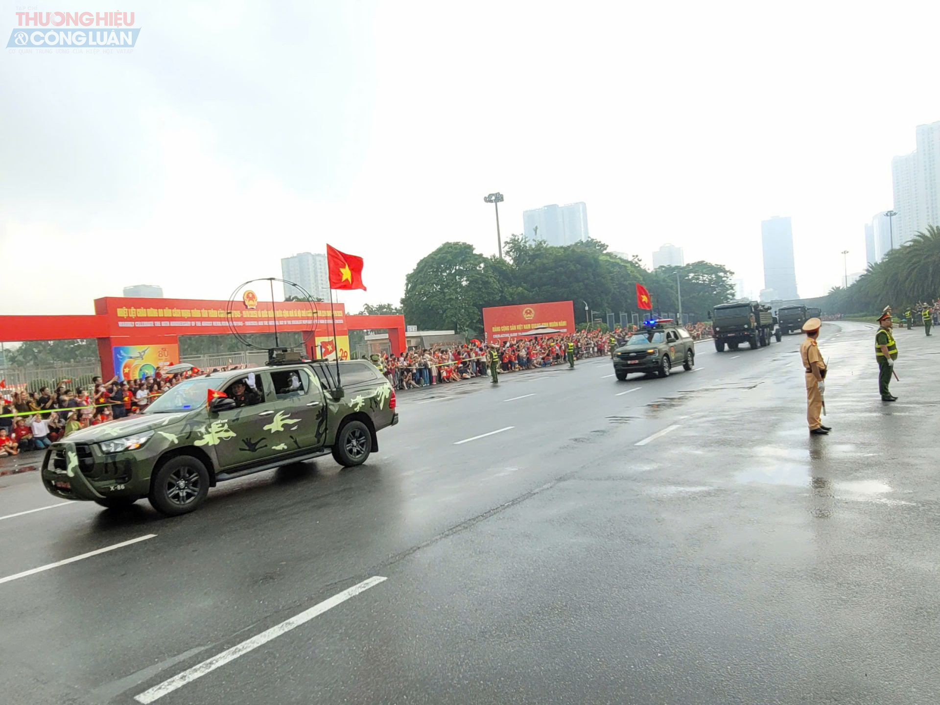 Dàn vũ khí, khí tài do Việt Nam sản xuất và hiện đại hóa thể hiện sức mạnh cơ động và khả năng sẵn sàng chiến đấu Dàn vũ khí, khí tài do Việt Nam sản xuất và hiện đại hóa thể hiện sức mạnh cơ động và khả năng sẵn sàng chiến đấu