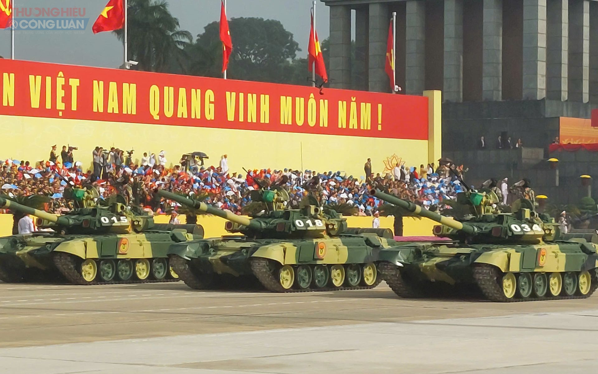 Các loại xe tăng được cải tiến, hiện đại hóa với nhiều trang bị hiện đại. Các loại xe tăng được cải tiến, hiện đại hóa với nhiều trang bị hiện đại.