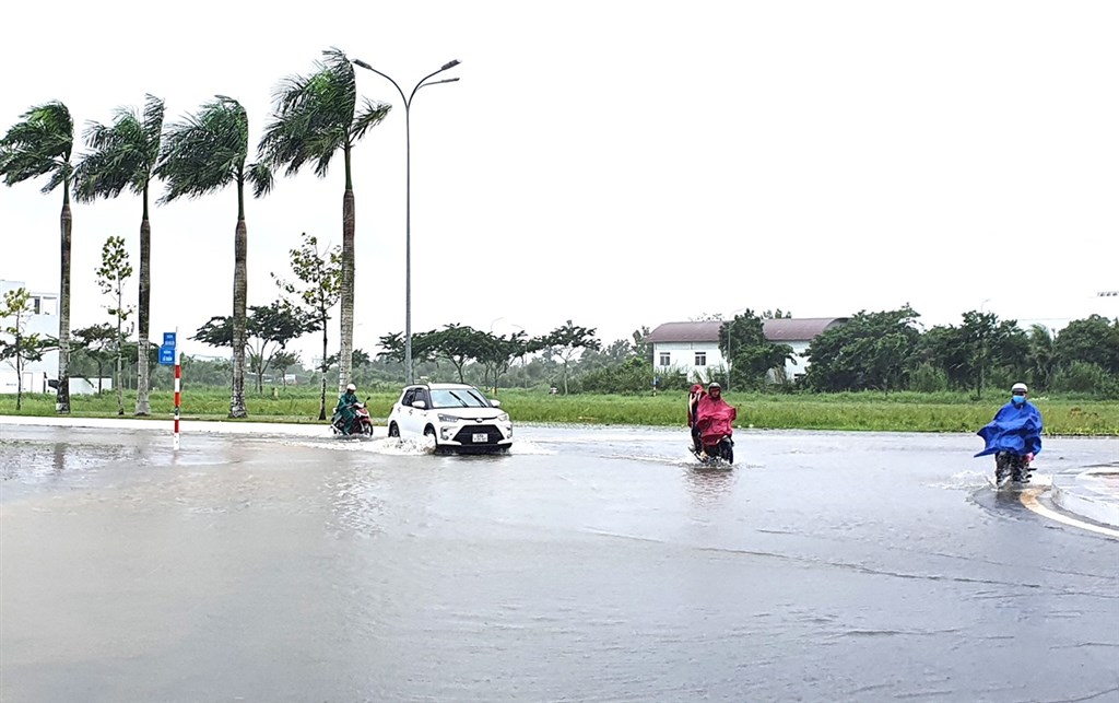 Cà Mau khẩn trương ứng phó với mưa lớn trên diện rộng