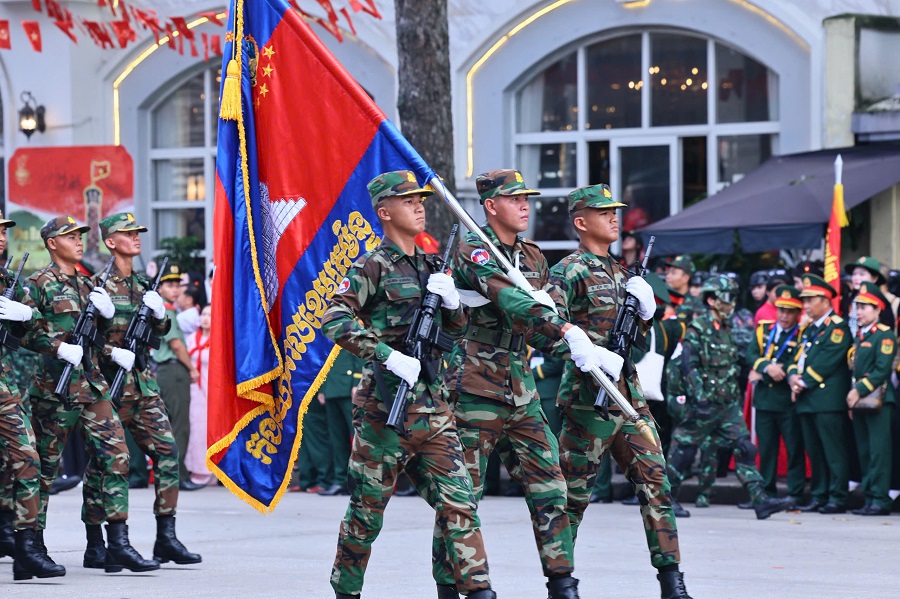 Khối lực lượng vũ trang diễu binh, diễu hành trên Quảng trường Ba Đình Khối lực lượng vũ trang diễu binh, diễu hành trên Quảng trường Ba Đình