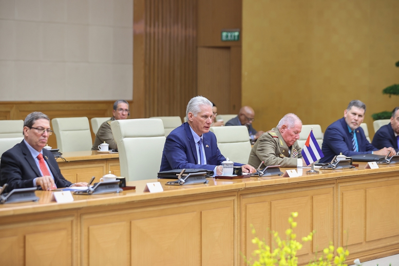 Chủ tịch nước Miguel Diaz Canel đánh giá việc hai bên trao đổi thường xuyên các chuyến thăm và tiếp xúc ở các cấp thời gian qua đã góp phần quan trọng vào việc củng cố và phát triển mạnh mẽ quan hệ đặc biệt Việt Nam - Cuba - Ảnh: VGP/Nhật Bắc