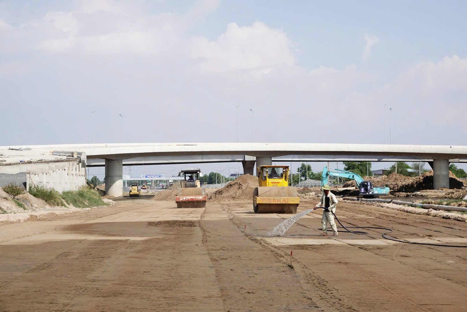 Đẩy nhanh tiến độ các dự án giao thông trọng điểm