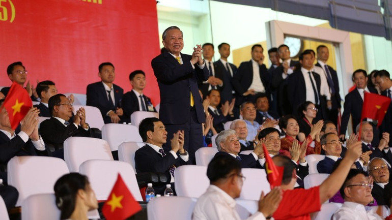 Tổng Bí thư Tô Lâm cùng các lãnh đạo Đảng, Nhà nước, đại biểu quốc tế tham dự chương trình. (Ảnh: TRẦN HUẤN)