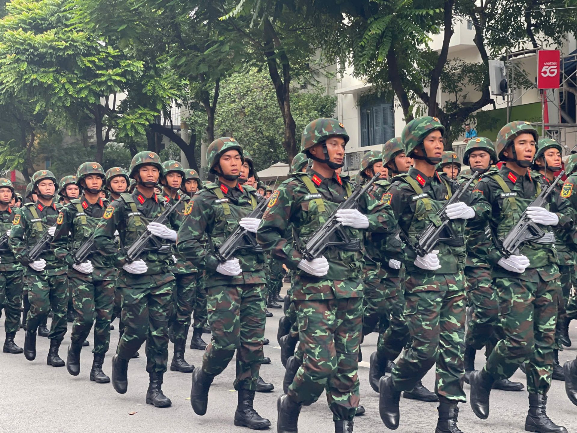 Khối chiến sĩ Pháo binh – Tên lửa.