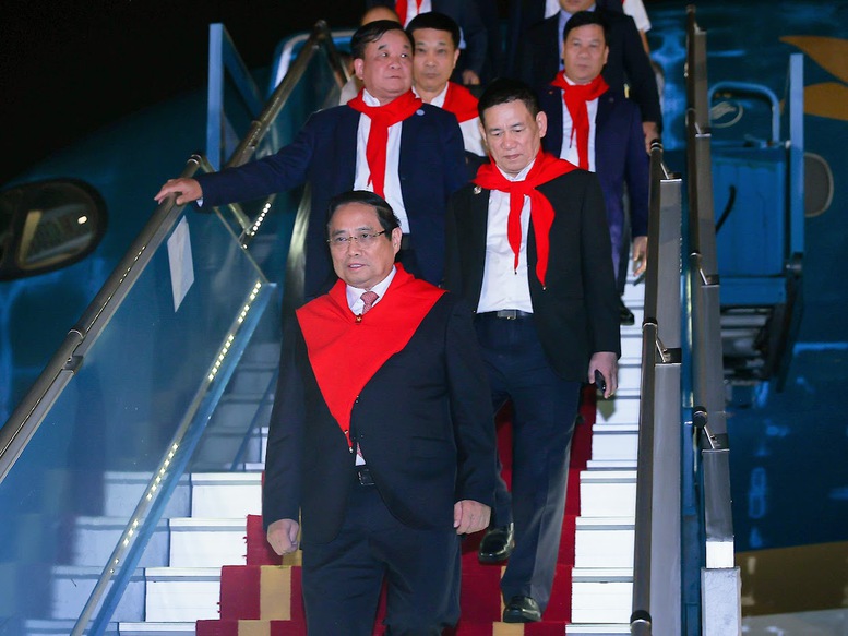 Thủ tướng Phạm Minh Chính về tới Hà Nội, kết thúc tốt đẹp chuyến công tác tại Thiên Tân Trung Quốc