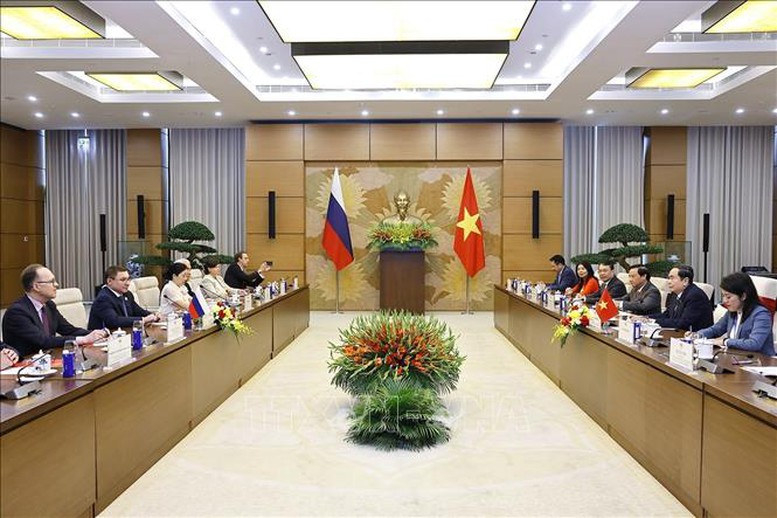 Chủ tịch Quốc hội Trần Thanh Mẫn tiếp Phó Chủ tịch thứ nhất Hội đồng Liên bang, Quốc hội Liên bang Nga Vladimir Vladimirovich Yakushev. Ảnh: Doãn Tấn/TTXVN