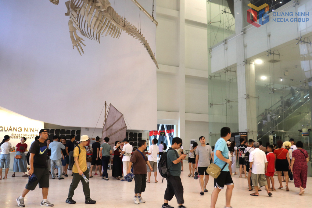 Bảo tàng Quảng Ninh là điểm đến yêu thích của du khách trong dịp nghỉ lễ Quốc khánh 2/9.