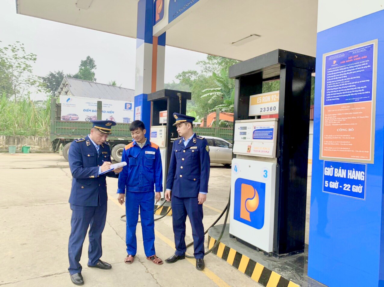 Quản lý thị trường tăng cường giám sát hoạt động kinh doanh xăng dầu Quản lý thị trường tăng cường giám sát hoạt động kinh doanh xăng dầu
