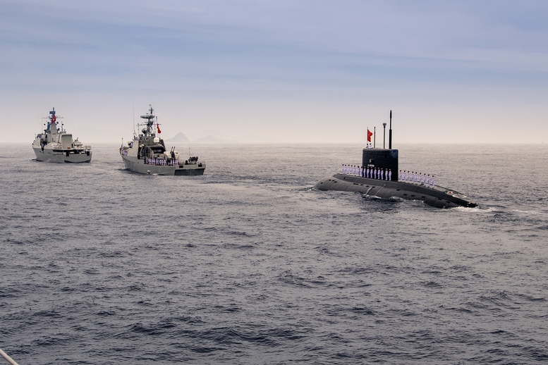 Biên đội tàu ngầm Kilo 636 làm nhiệm vụ